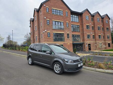 VOLKSWAGEN TOURAN 1.6 TDI SE Euro 5 5dr